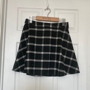 NWOT black and white plaid skirt